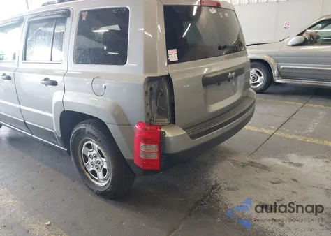 2016 Jeep Patriot Sport z USA, uszkodzony, nr VIN 1C4NJPBAXGD765866